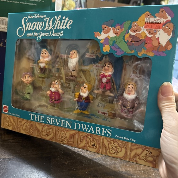 Disney | Toys | Vintage 99s Disney Snow White The Seven Dwarfs Figures ...